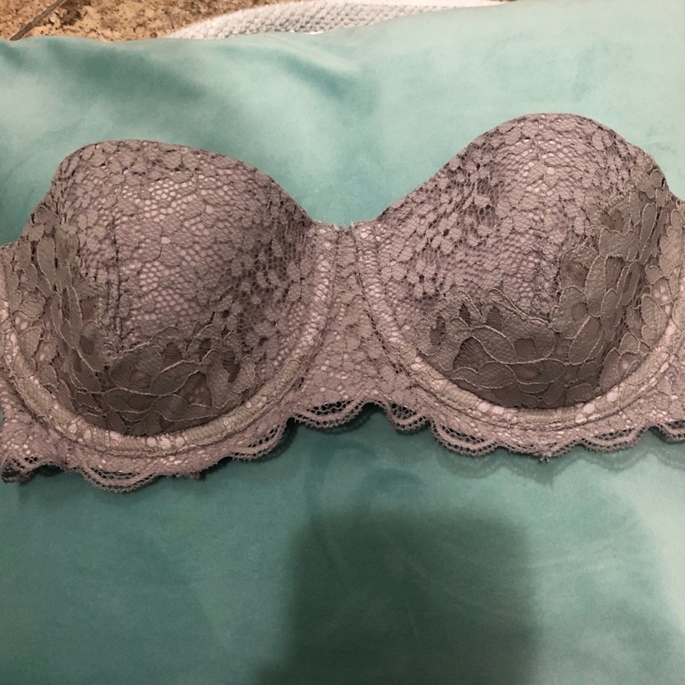 Victoria’s Secret Strapless bra
